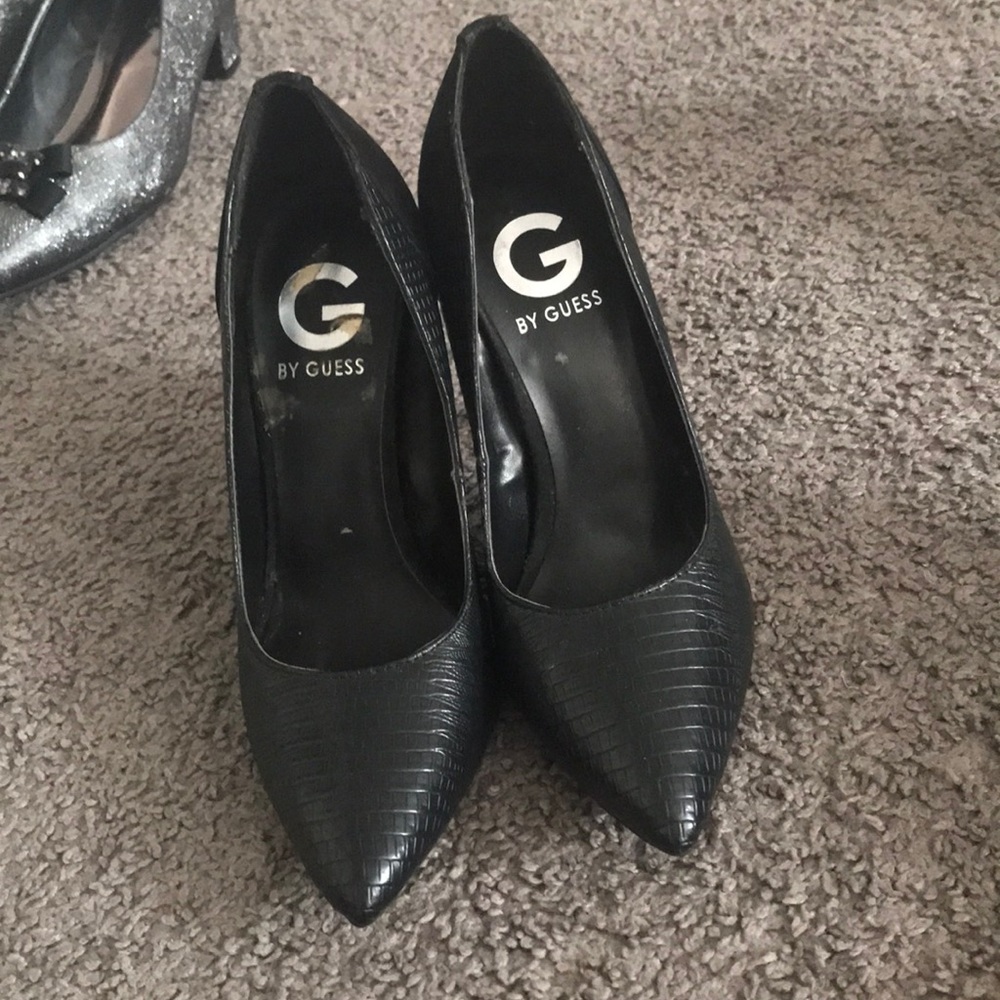 Varieties of dress shoes/sandals - Picture 14 of 16